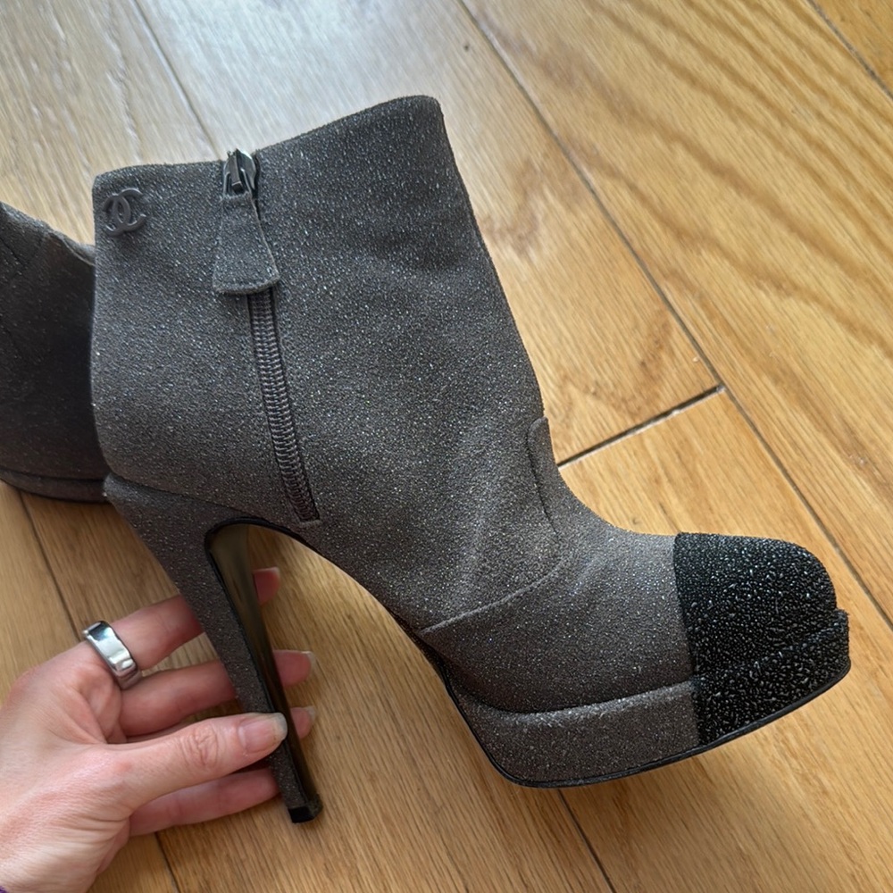 Chanel Glitter Gray/Black Ankle Boots 36 / 6